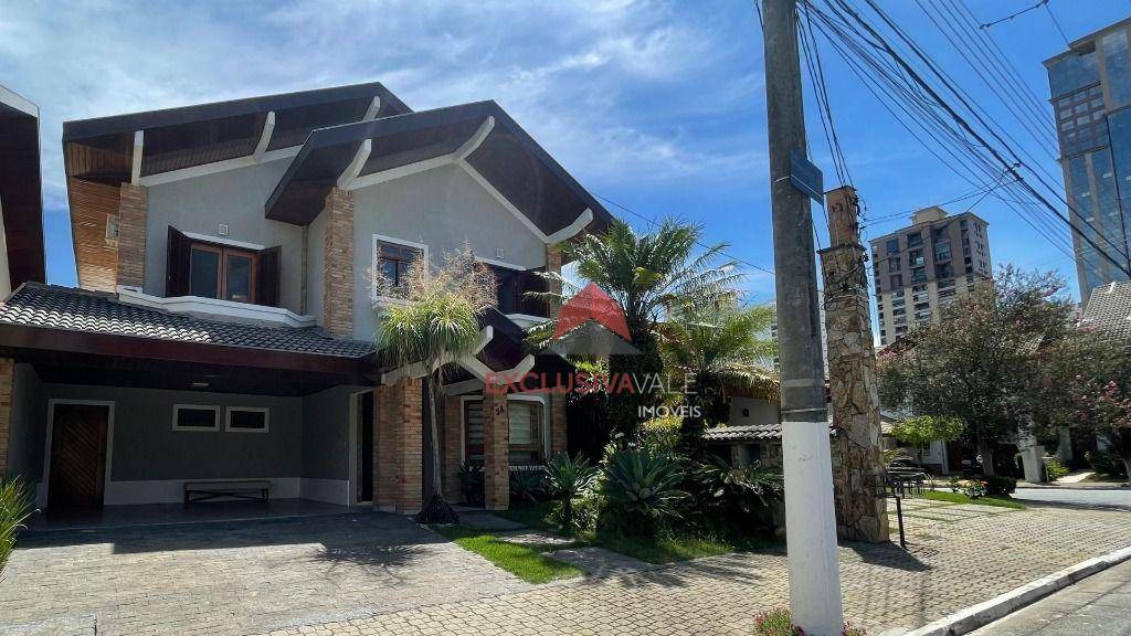 Casa de Condomínio à venda com 4 quartos, 420m² - Foto 2