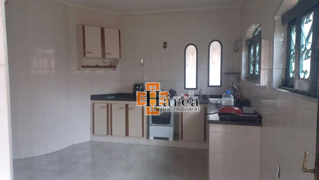 Casa à venda com 3 quartos, 243m² - Foto 13