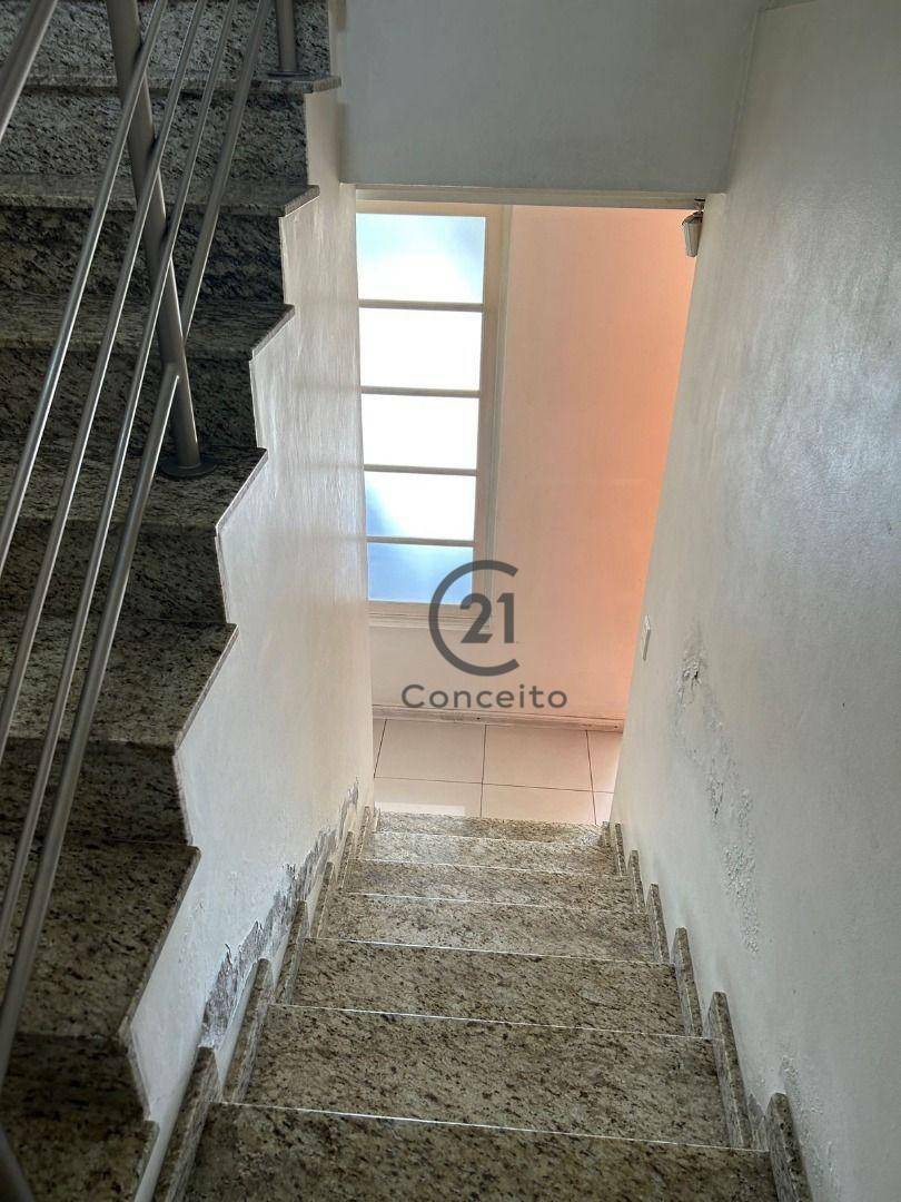 Casa à venda com 4 quartos, 211m² - Foto 12