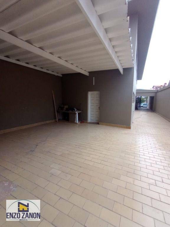 Sobrado para alugar com 3 quartos, 350m² - Foto 13