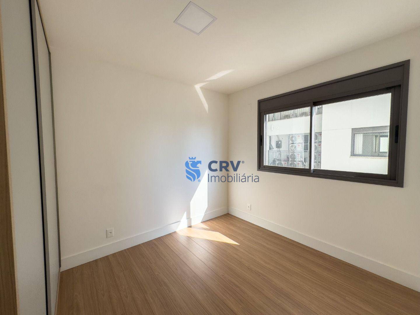 Apartamento à venda com 3 quartos, 216m² - Foto 13