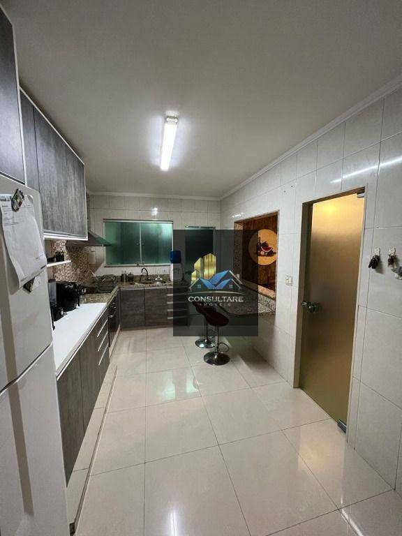 Apartamento à venda com 3 quartos, 130m² - Foto 3