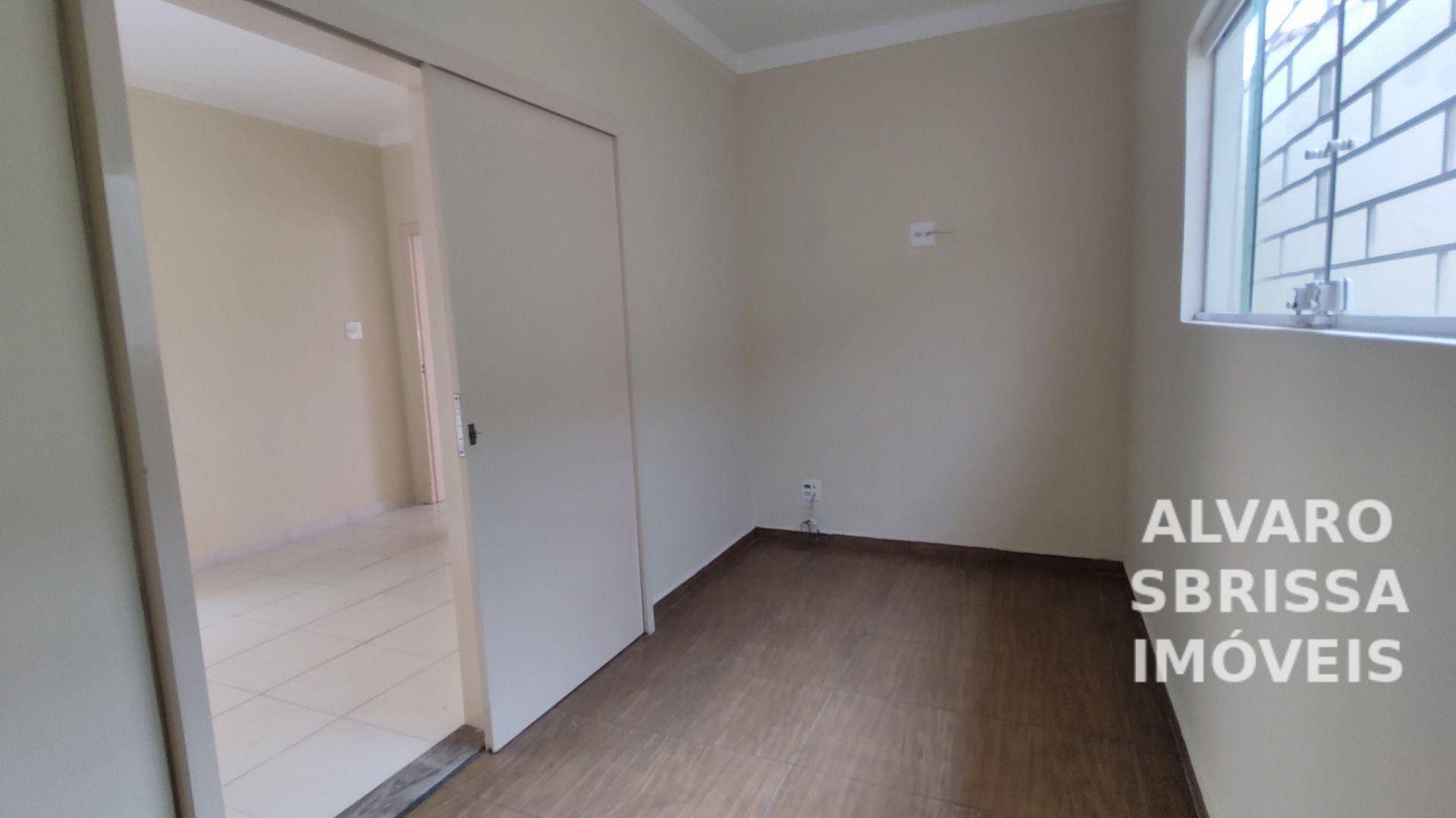 Casa à venda com 2 quartos, 156m² - Foto 11