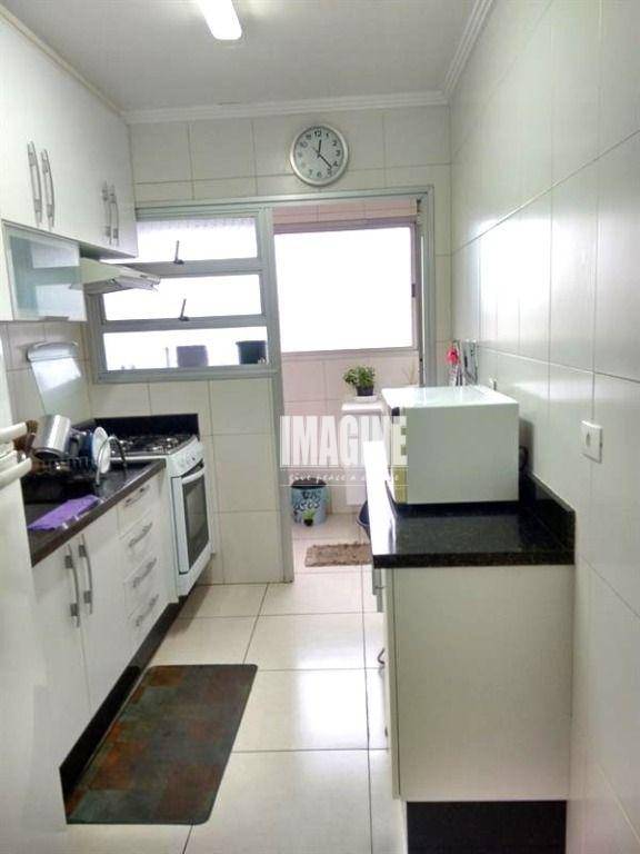 Apartamento à venda com 2 quartos, 58m² - Foto 4