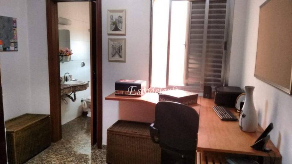 Sobrado à venda com 3 quartos, 300m² - Foto 12