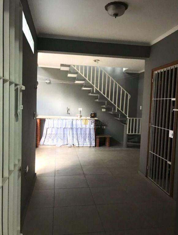 Casa à venda com 6 quartos, 260m² - Foto 14