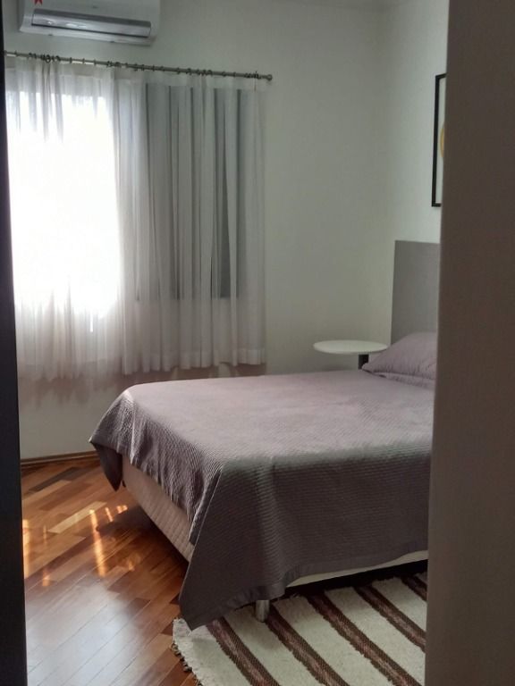 Apartamento à venda com 3 quartos, 198m² - Foto 17