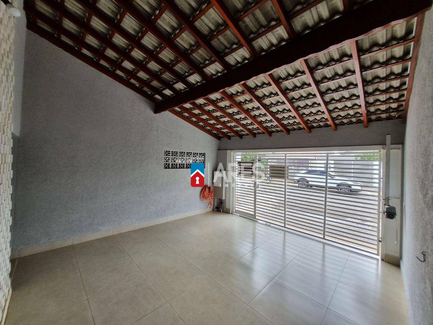 Casa à venda com 2 quartos, 100m² - Foto 3