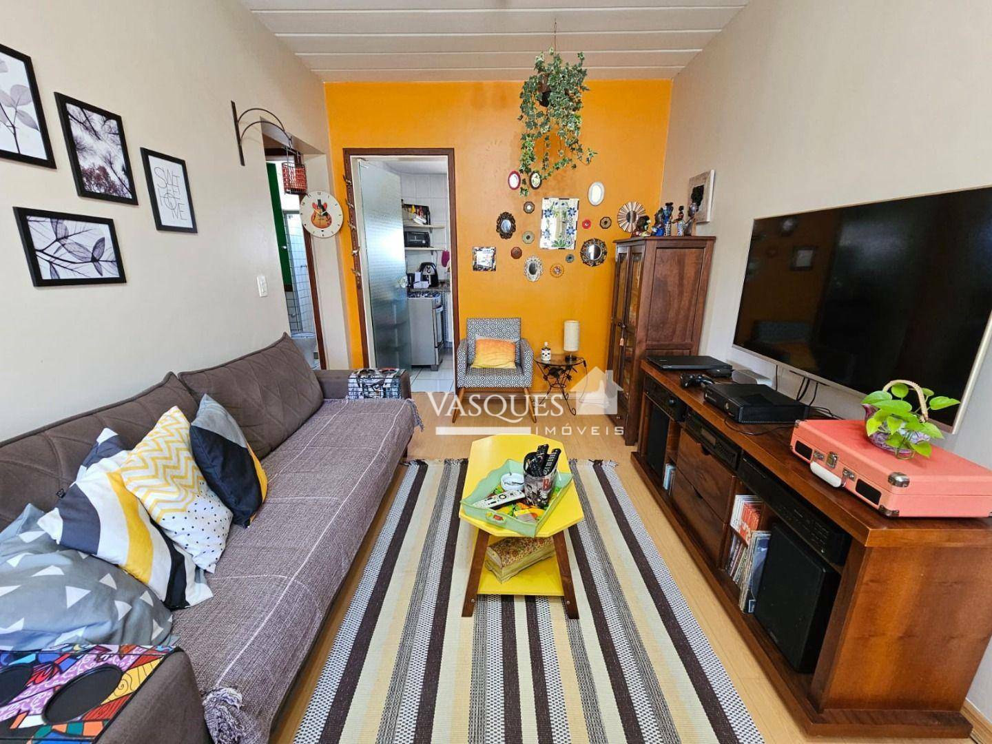 Apartamento à venda com 2 quartos, 62m² - Foto 4