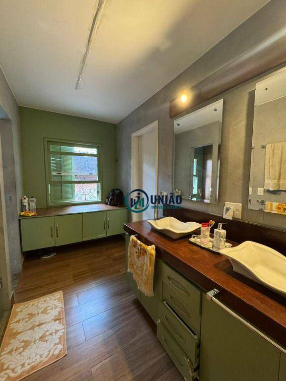 Casa à venda com 4 quartos, 1000m² - Foto 68