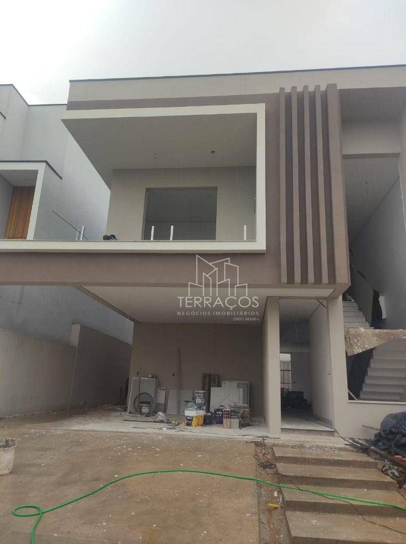 Sobrado, 4 quartos, 242 m² - Foto 4