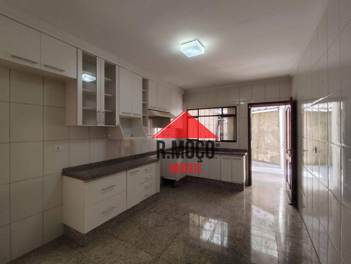 Sobrado à venda com 3 quartos, 93m² - Foto 4