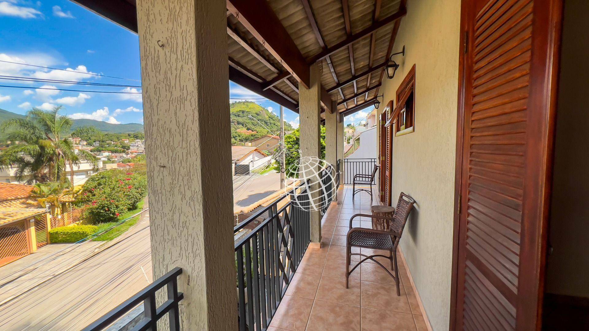 Casa à venda com 3 quartos, 246m² - Foto 34