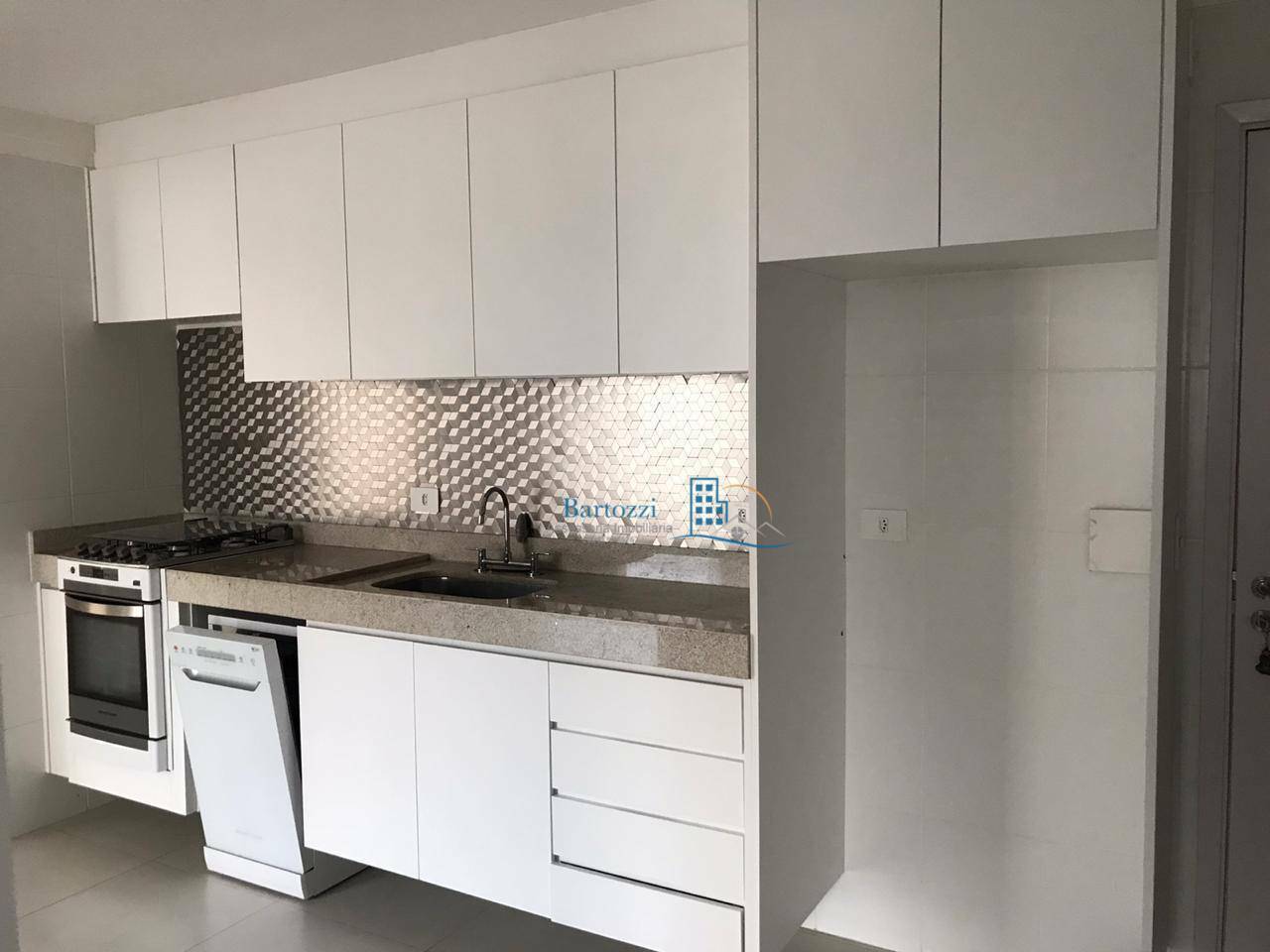 Apartamento à venda com 3 quartos, 115m² - Foto 7