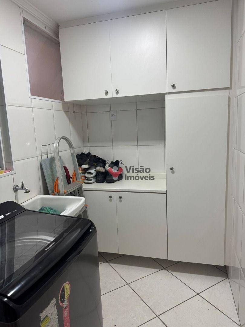 Apartamento à venda com 3 quartos, 160m² - Foto 7