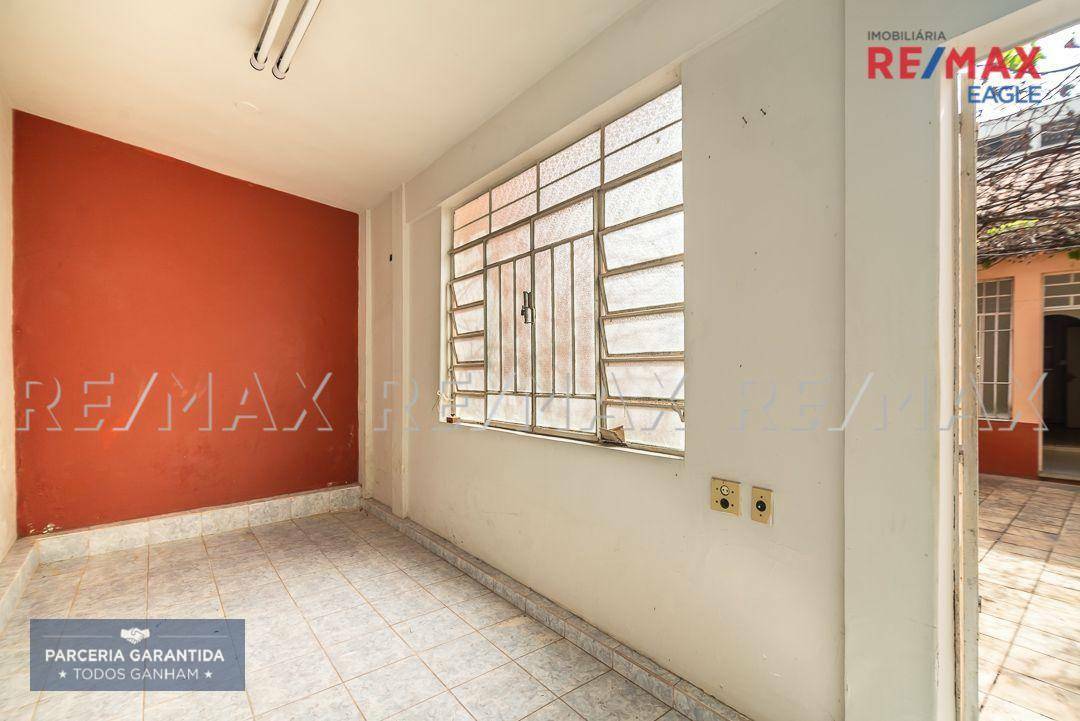 Casa à venda com 3 quartos, 174m² - Foto 17