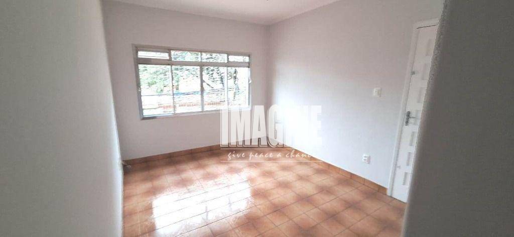 Casa à venda com 3 quartos, 150m² - Foto 1