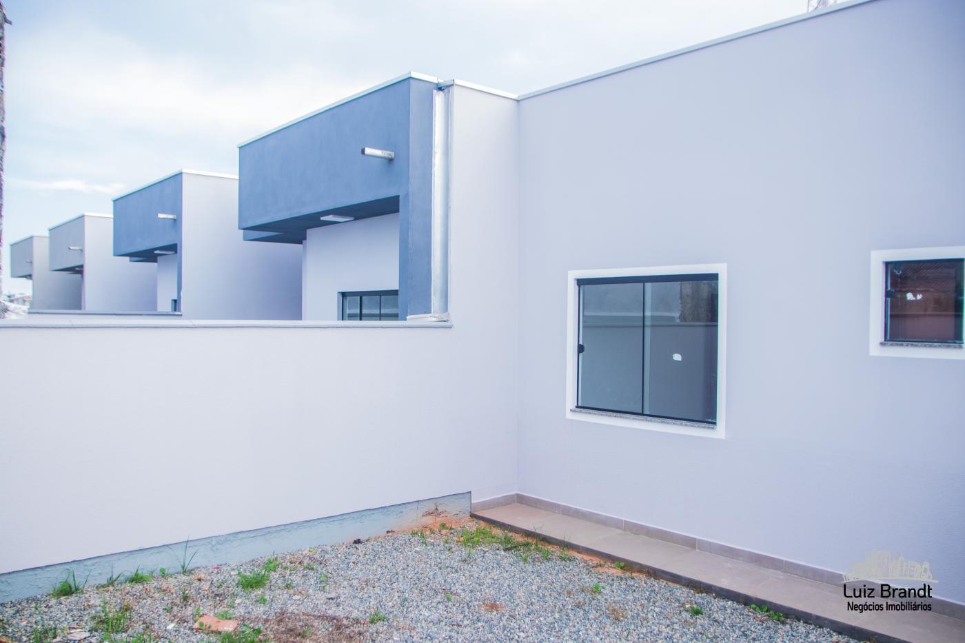Casa à venda com 3 quartos, 82m² - Foto 5