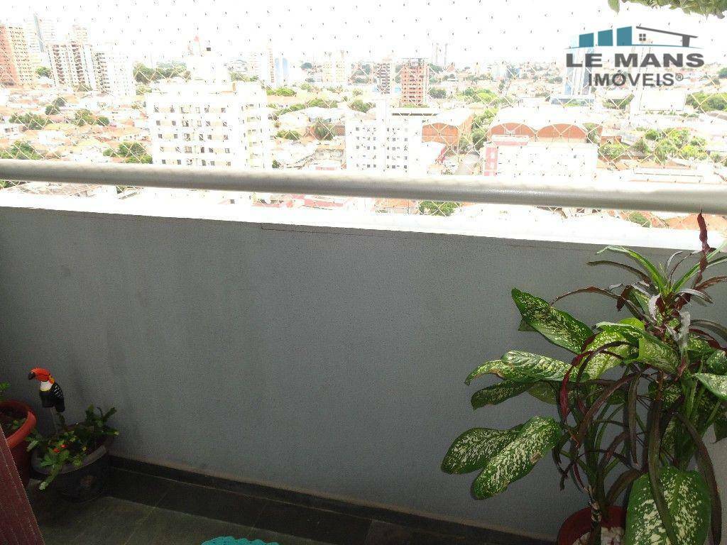 Apartamento à venda com 3 quartos, 68m² - Foto 3