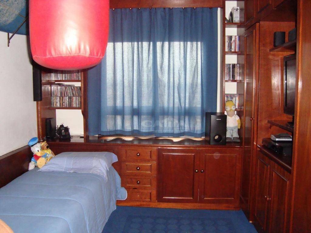 Apartamento à venda com 4 quartos, 242m² - Foto 20