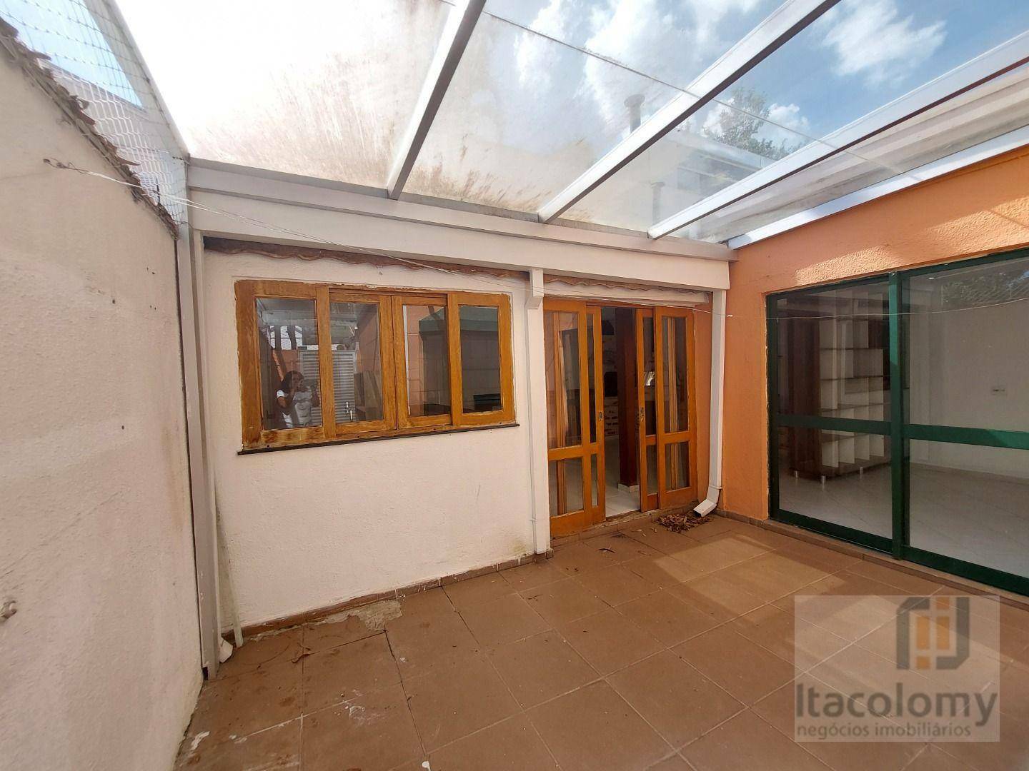 Casa de Condomínio para alugar com 3 quartos, 180m² - Foto 19
