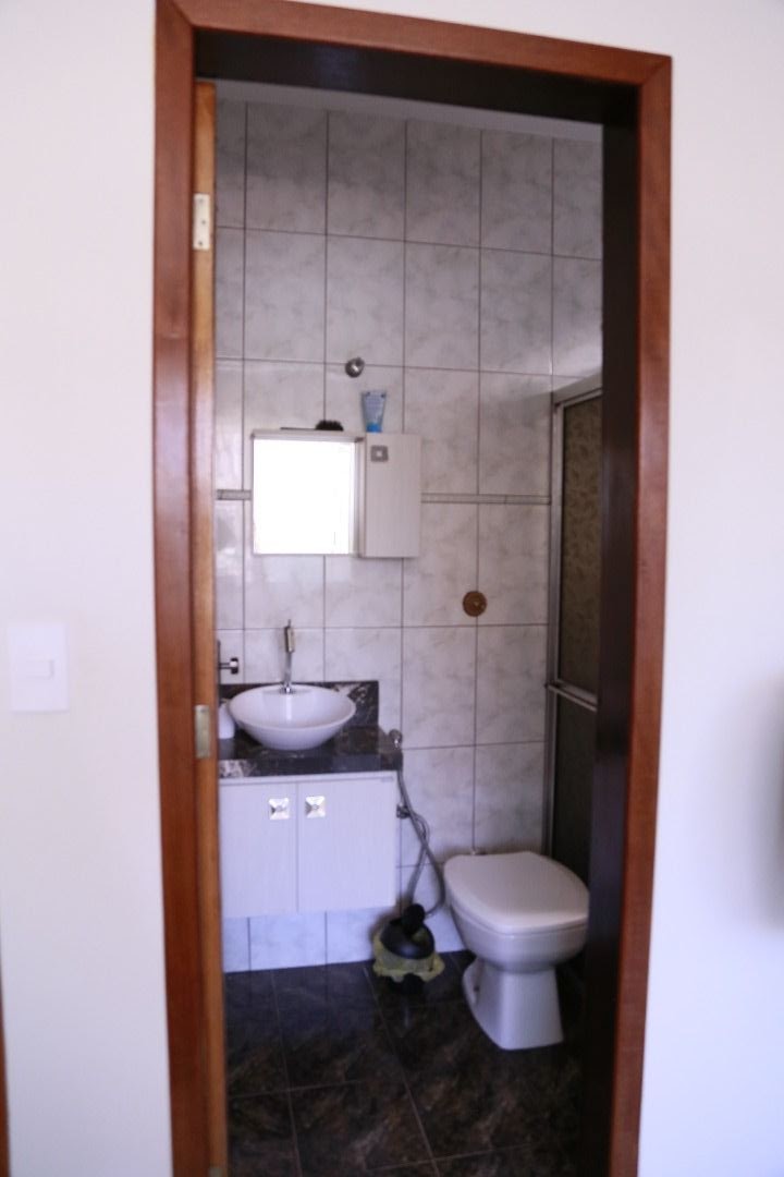 Casa à venda com 3 quartos, 201m² - Foto 9