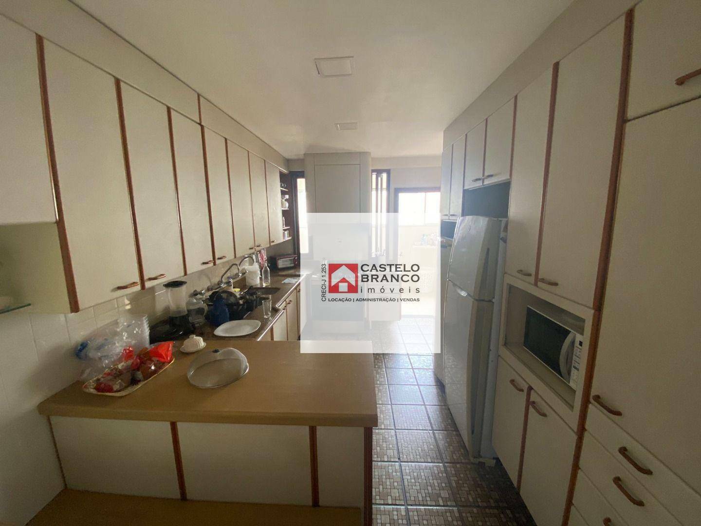 Apartamento à venda com 4 quartos, 260m² - Foto 9