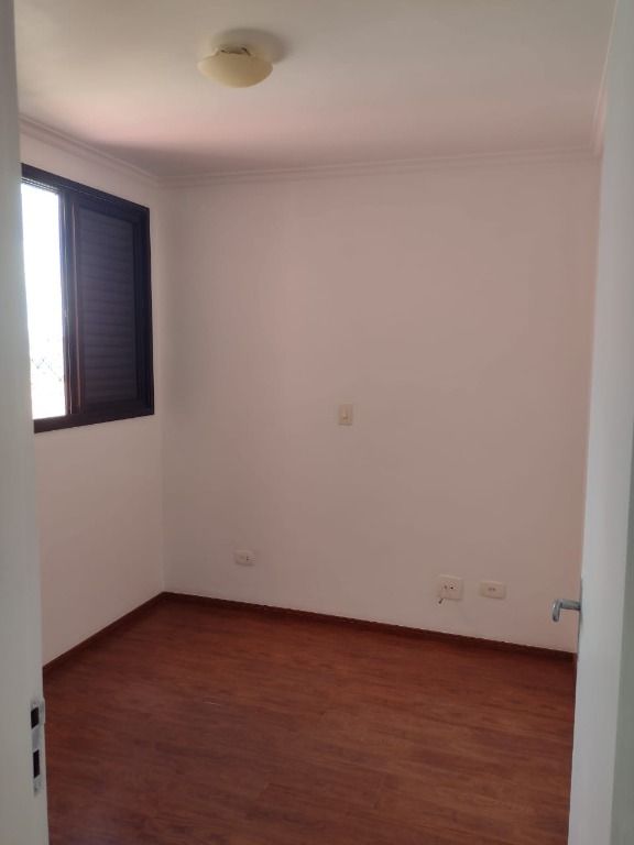 Apartamento à venda com 3 quartos, 81m² - Foto 16