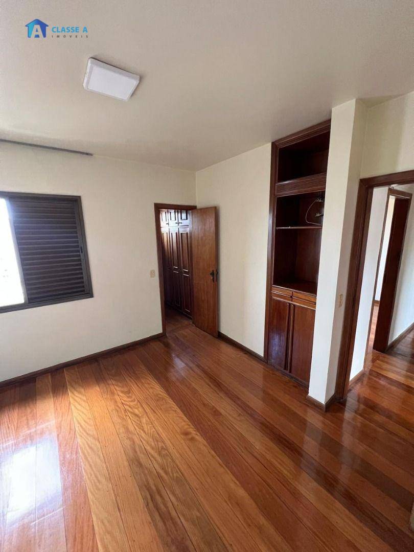 Apartamento à venda com 4 quartos, 250m² - Foto 12