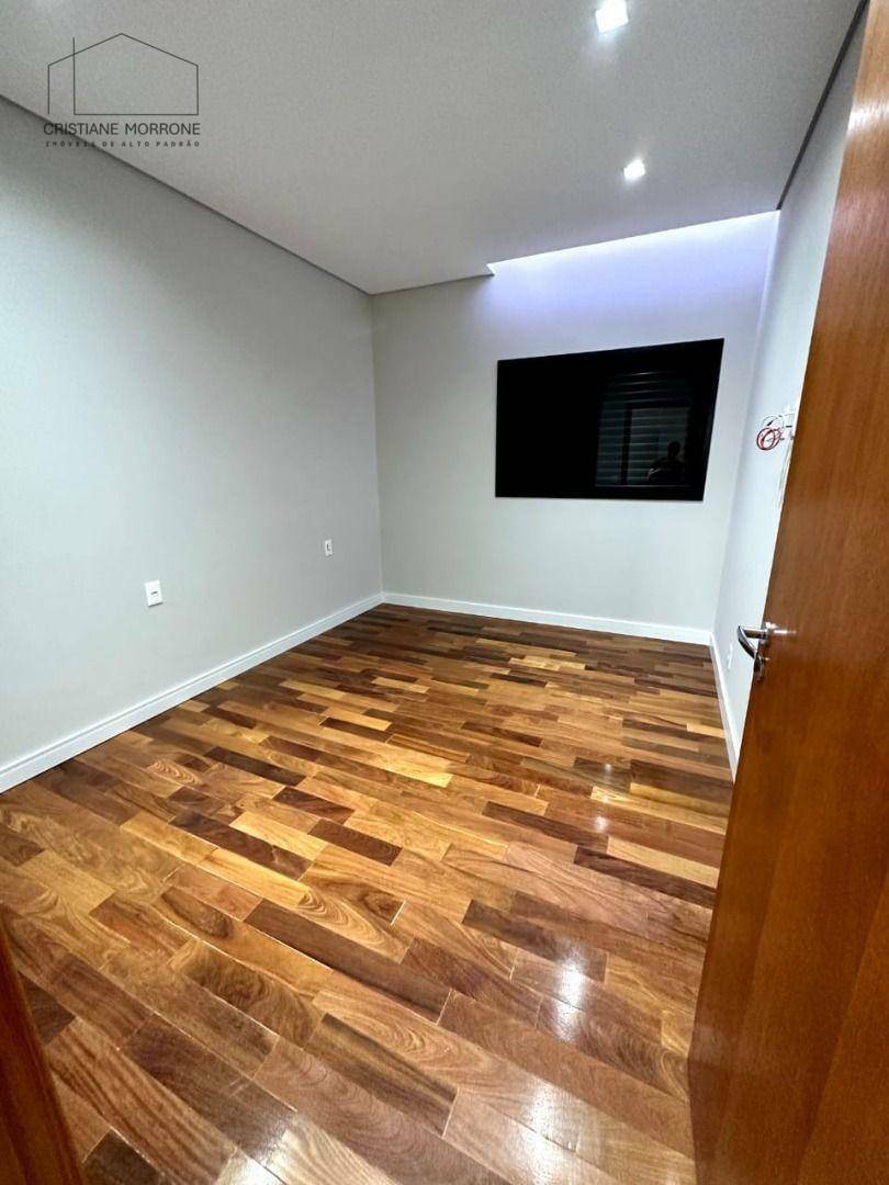 Casa à venda com 2 quartos, 108m² - Foto 2