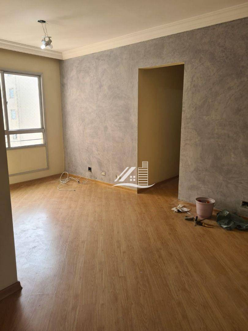 Apartamento à venda com 3 quartos, 60m² - Foto 4