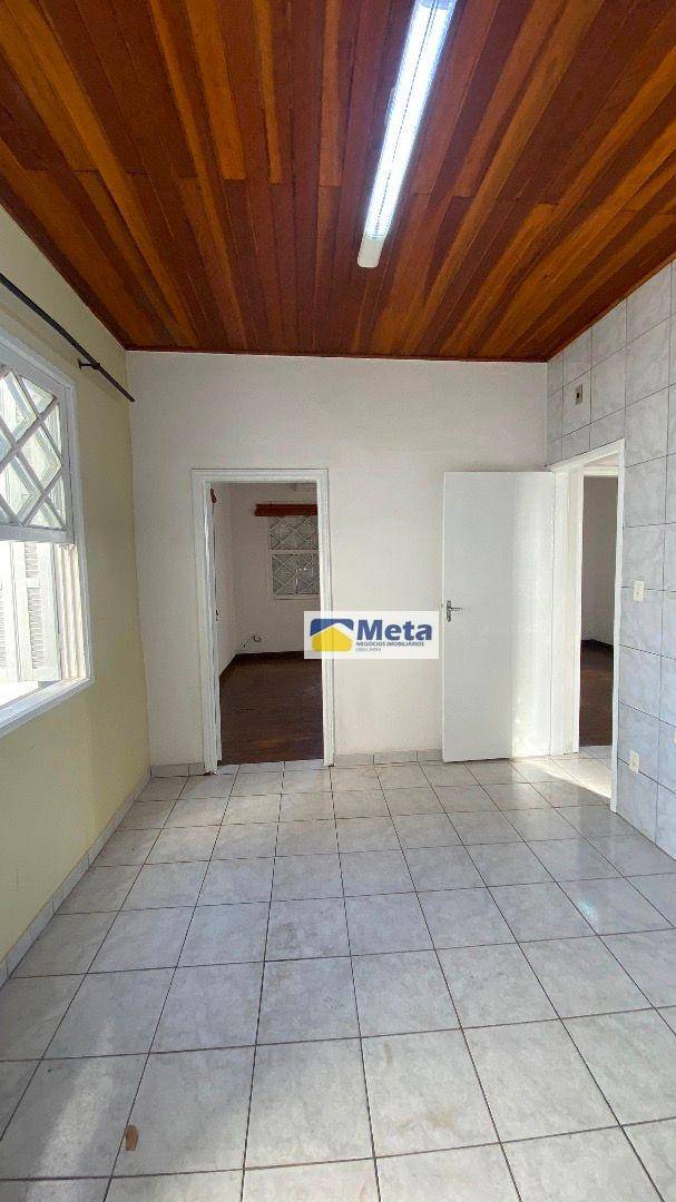 Casa para alugar com 2 quartos, 35m² - Foto 7