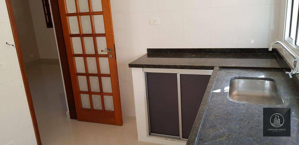 Casa à venda com 3 quartos, 248m² - Foto 14