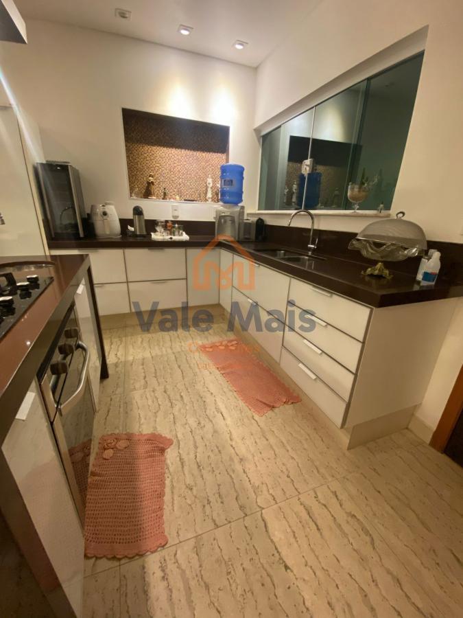 Casa à venda com 3 quartos, 252m² - Foto 11