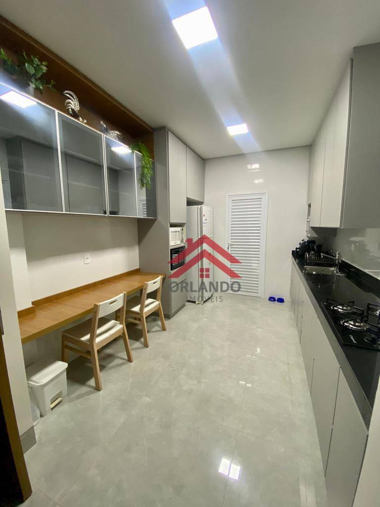 Sobrado à venda com 4 quartos, 270m² - Foto 12