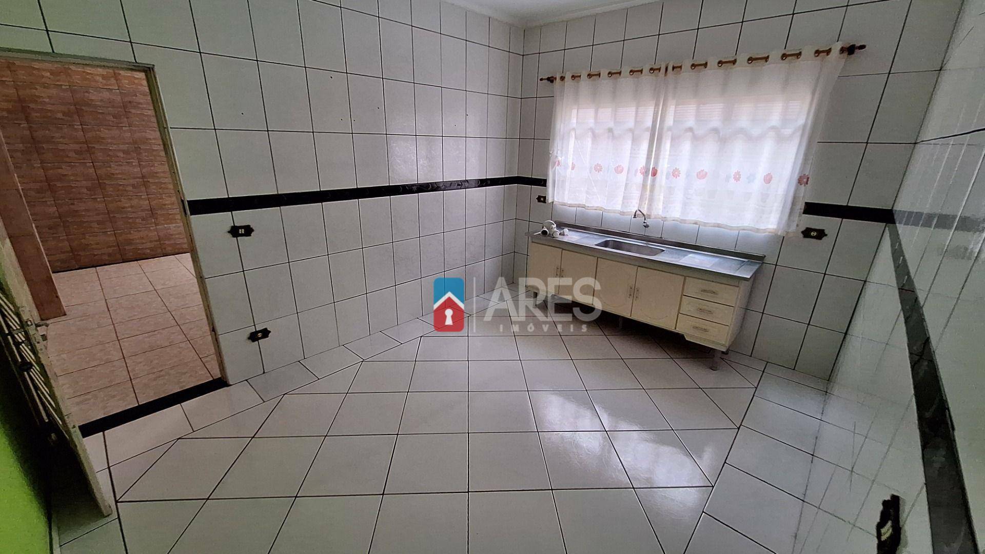 Casa para alugar com 2 quartos, 140m² - Foto 10