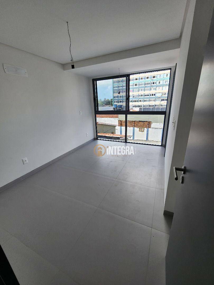 Apartamento à venda com 3 quartos, 114m² - Foto 17