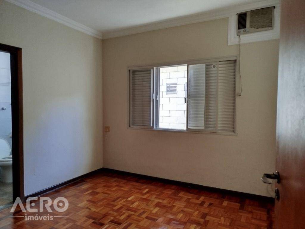 Casa para alugar com 3 quartos, 184m² - Foto 22