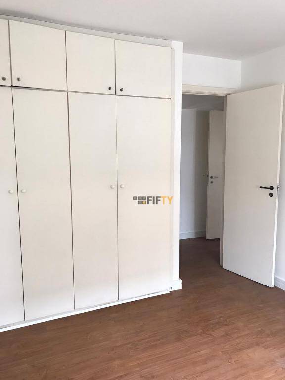 Apartamento para alugar com 3 quartos, 102m² - Foto 10