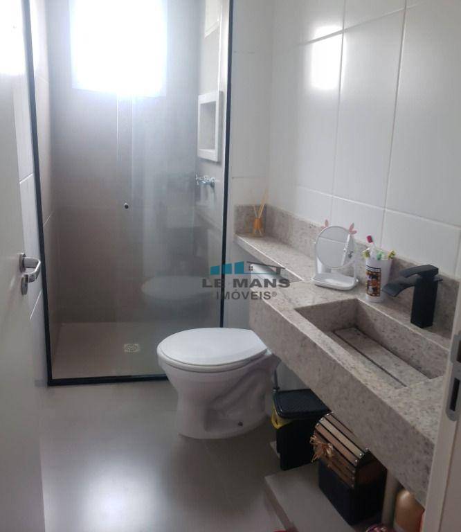 Apartamento à venda com 2 quartos, 65m² - Foto 8