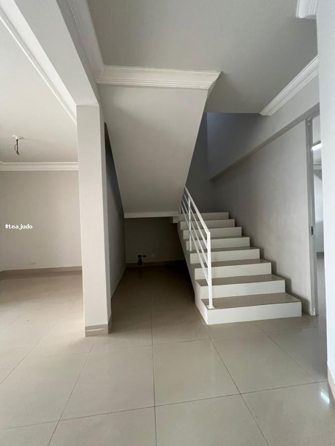 Casa à venda com 4 quartos, 250m² - Foto 13