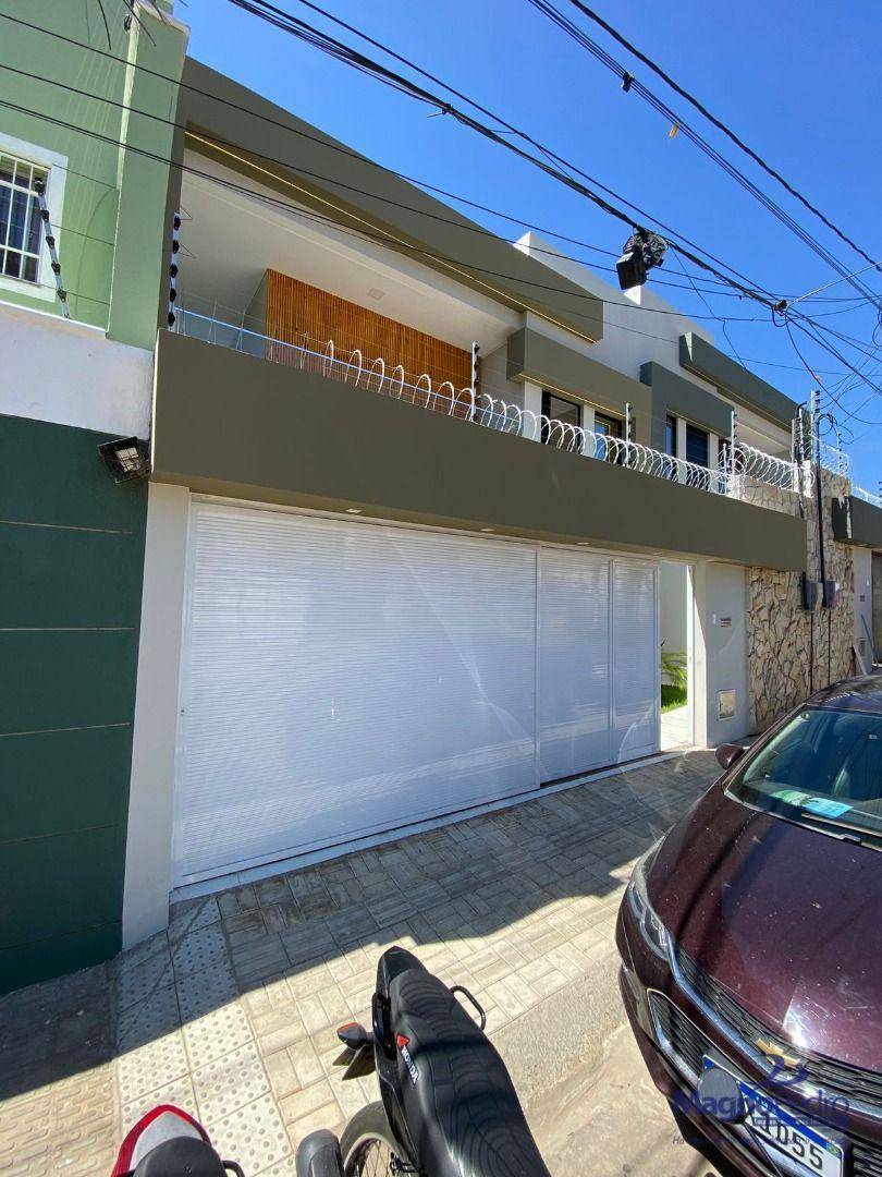 Casa à venda e aluguel com 4 quartos, 190m² - Foto 1