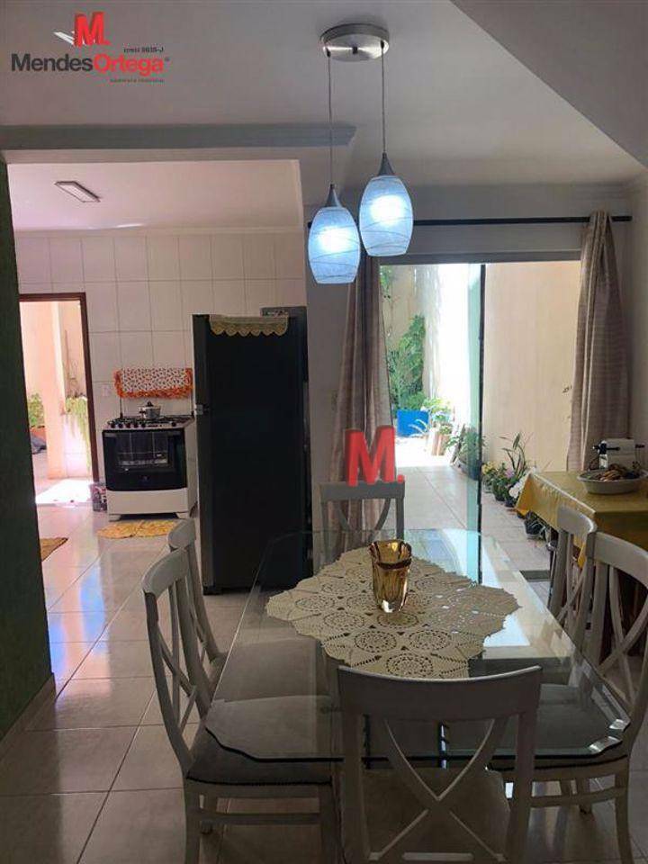 Casa à venda com 3 quartos, 180m² - Foto 8