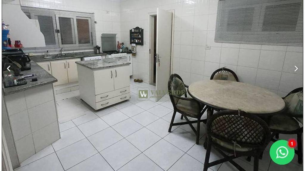 Sobrado à venda com 4 quartos, 200m² - Foto 8