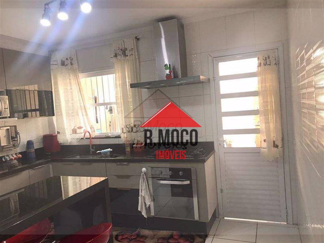 Sobrado à venda com 3 quartos, 131m² - Foto 5