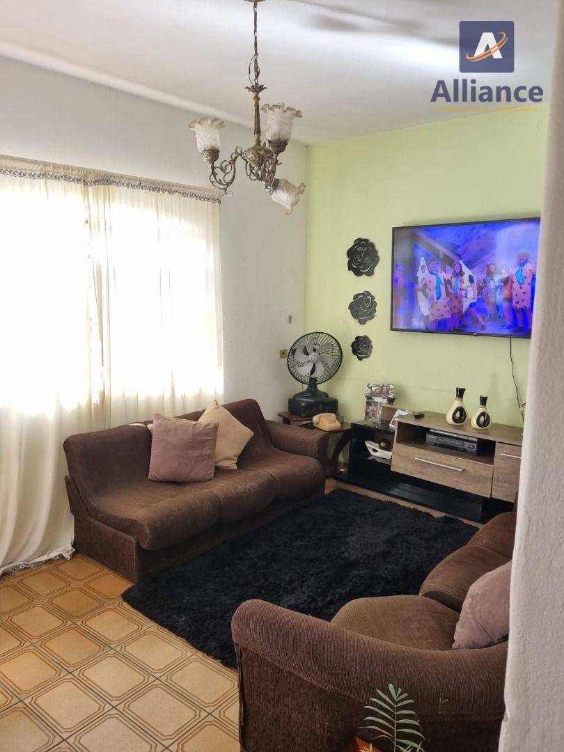 Casa à venda com 6 quartos, 300m² - Foto 35