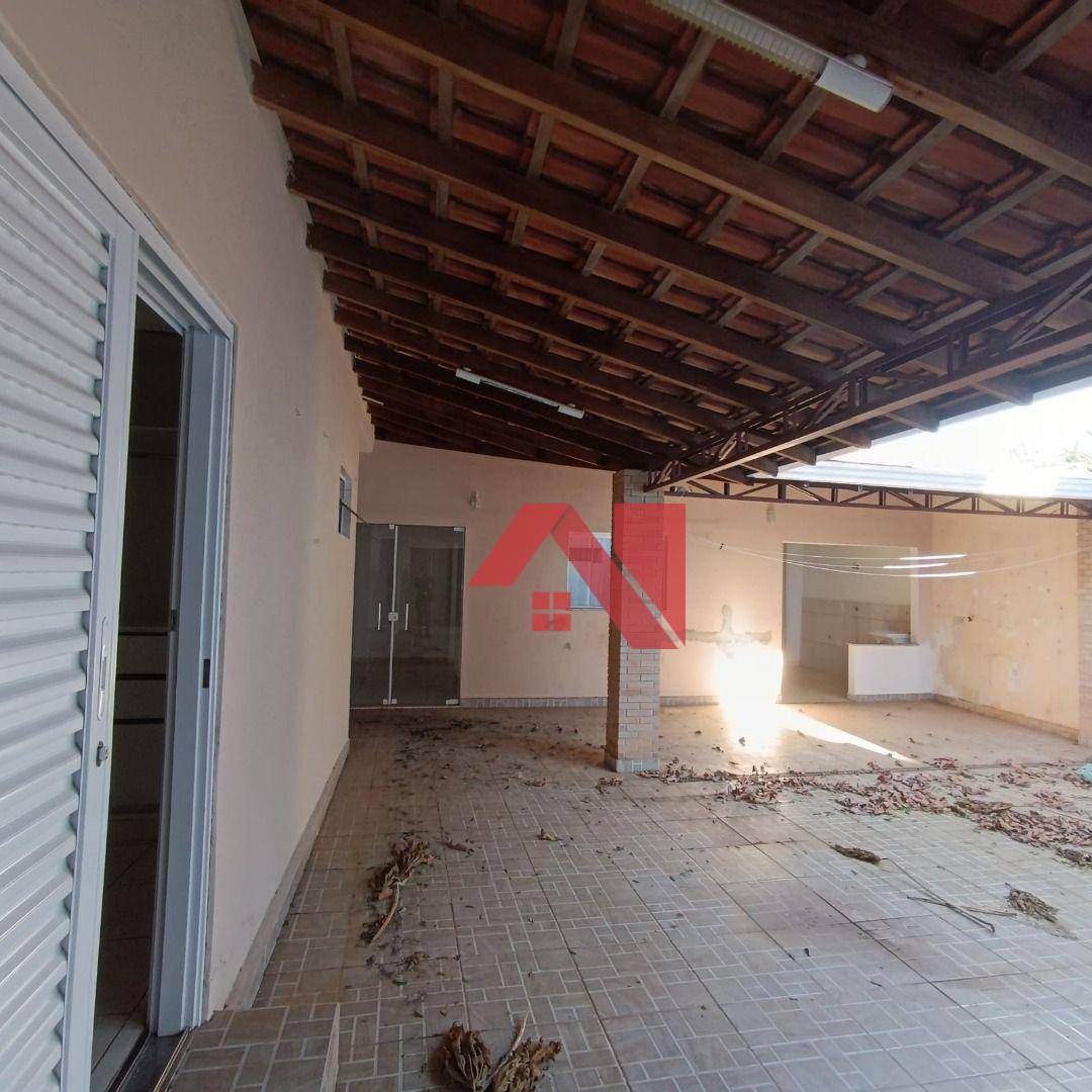 Casa à venda com 4 quartos, 180m² - Foto 17