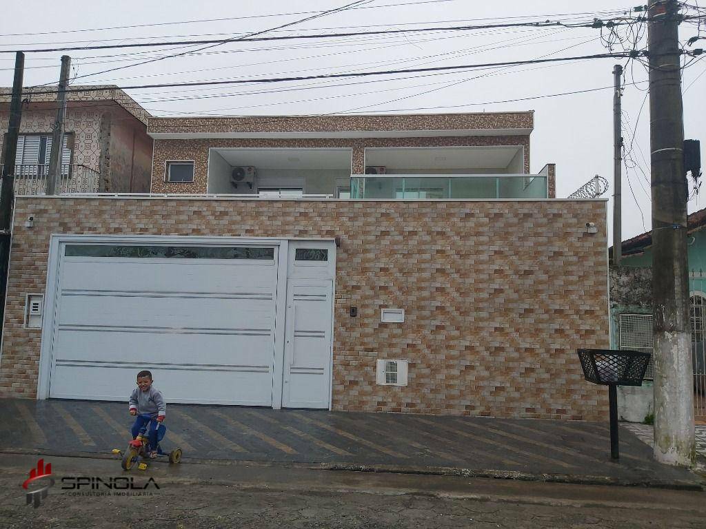 Sobrado à venda com 3 quartos, 300m² - Foto 1