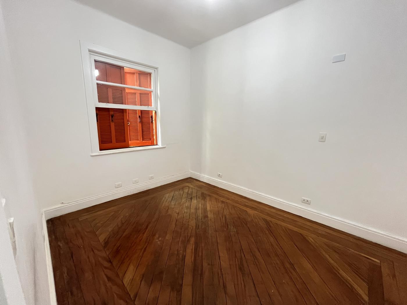 Prédio Inteiro para alugar com 2 quartos, 74m² - Foto 12