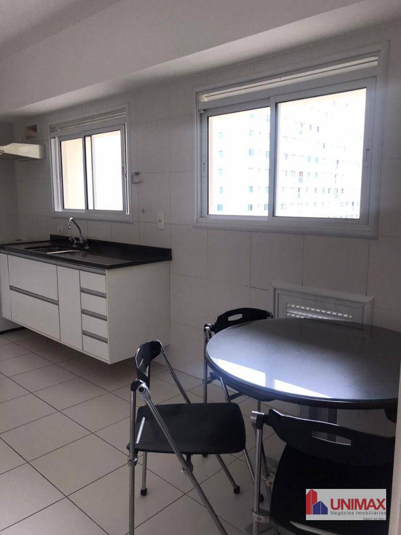 Apartamento à venda com 4 quartos, 212m² - Foto 6